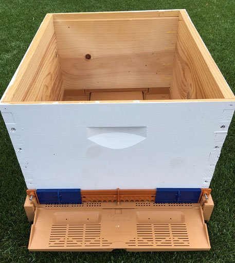10 Frame Screen Bottom Board With Pollen Trap (NBS)