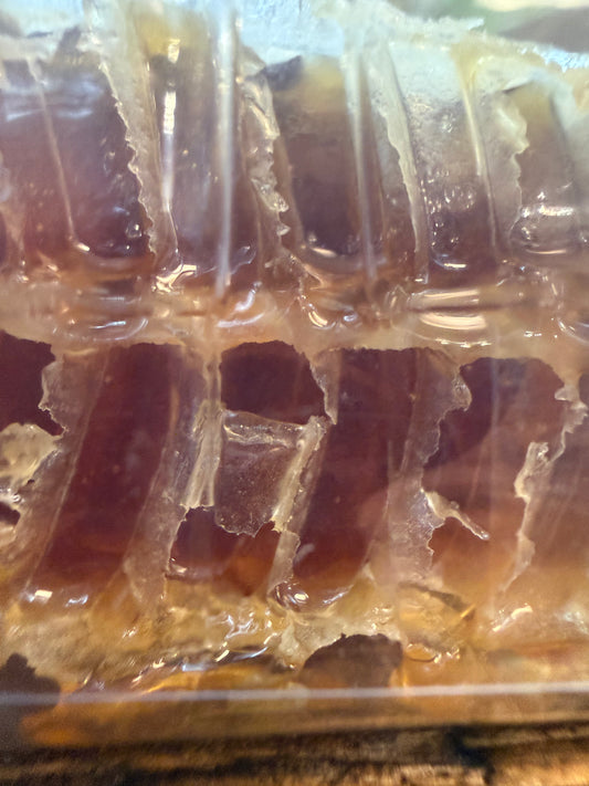 C&P Apiaries: Cut Comb Honey 10oz.
