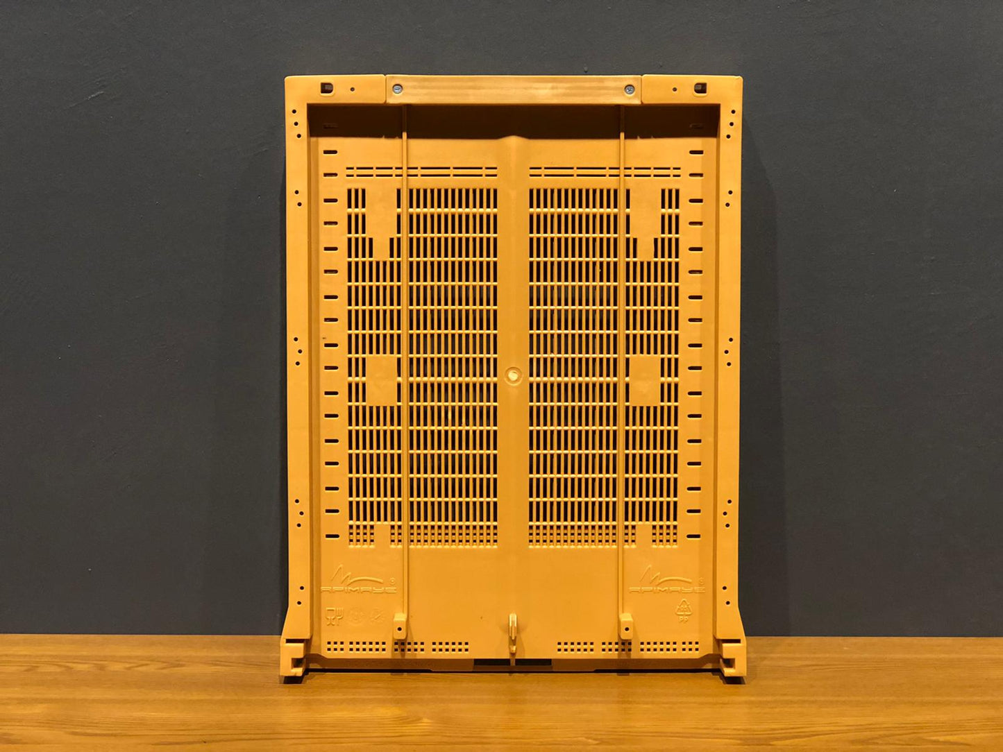 10 Frame Screen Bottom Board With Pollen Trap (NBS)